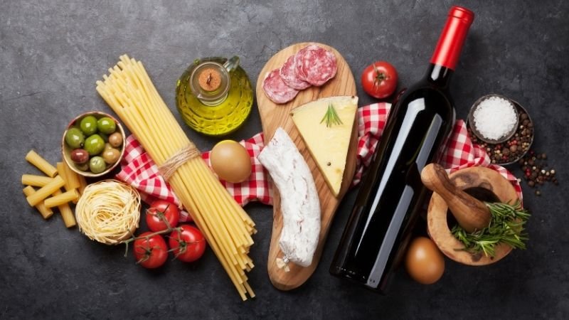 İtalyan Mutfağında Lezzetin Sırrı: Az Malzeme, Net Tatlar